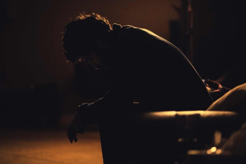Depressionen bei Männern – Anzeichen und effektive Tipps