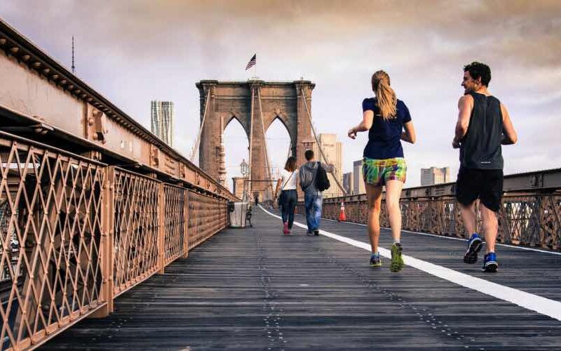 Fit in der City durch Outdoor-Fitness