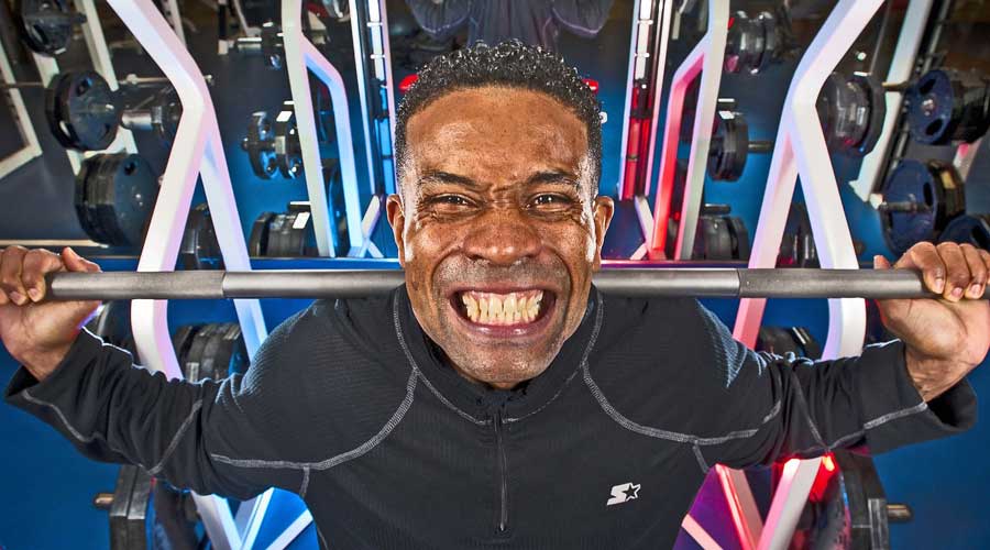 Mann Fitnessstudio
