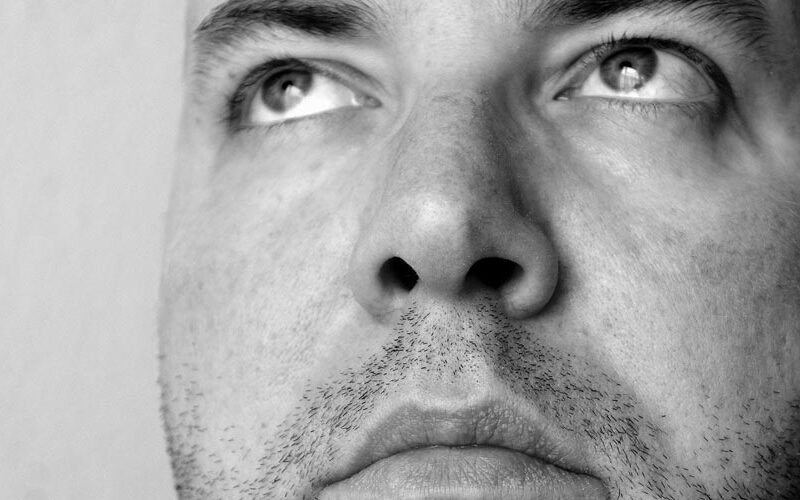 Lästige Haare in Nase und Ohren